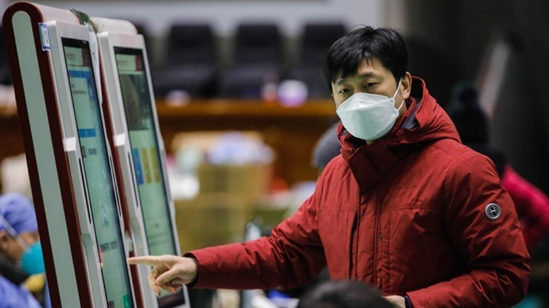 Covid19: Το Πεκίνο χαρακτηρίζει «παράλογα» τα περιοριστικά μέτρα για τους ταξιδιώτες από την Κίνα