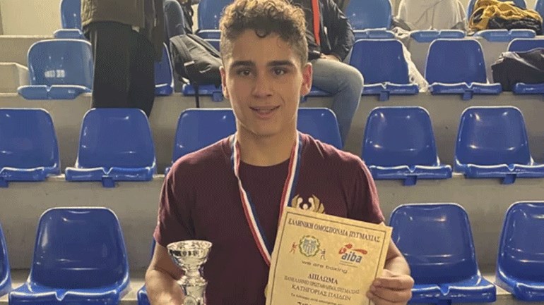 Βασίλης Τόπαλος: Τι αναφέρει το Τζάνειο για τη νοσηλεία του 16χρονου πυγμάχου