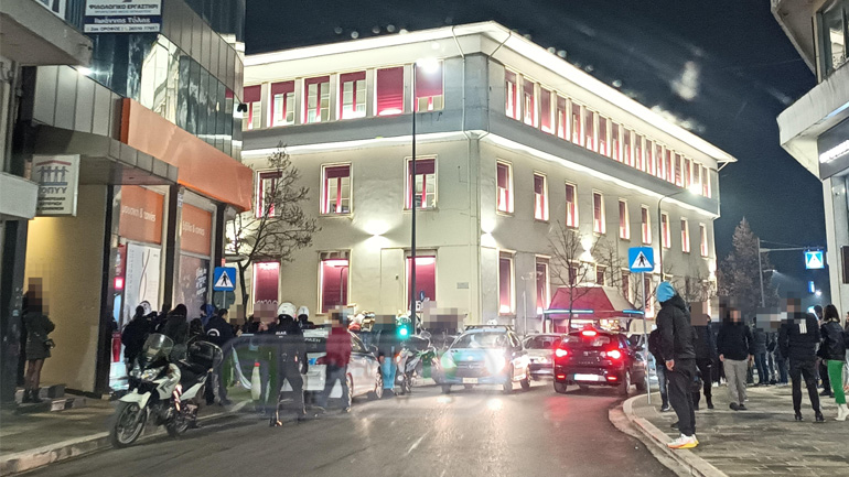 Αιματηρή συμπλοκή ανηλίκων στα Ιωάννινα – Δεν κινδυνεύει η ζωή του 14χρονου τραυματία