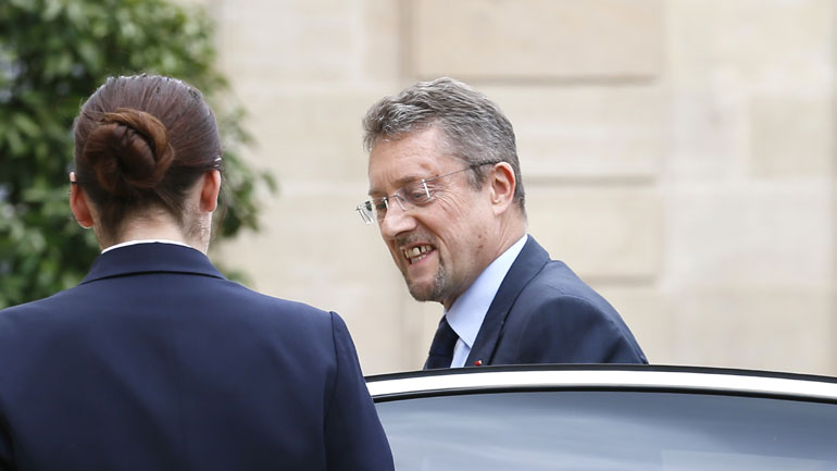 Γαλλία: Ο πρώην επικεφαλής των μυστικών υπηρεσιών κατηγορείται για συνέργεια στον εκβιασμό επιχειρηματία