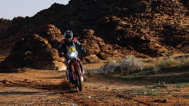 30η νίκη καριέρας στην 4η ειδική του Dakar για τον Joan Barreda