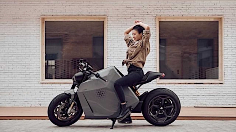 Η ηλεκτρική DC100 της Davinci Motors θα παρουσιαστεί στην CES 2023