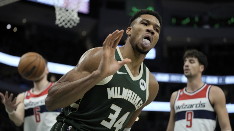 Μυθικό ρεκόρ καριέρας με 55 πόντους ο διαστημικός Aντετοκούνμπο – Οι Μπάκς 123-113 τους Ουίζαρντς