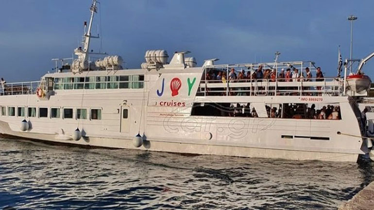 Ταλαιπωρία για τους επιβάτες του πλοίου Joy Star λόγω βλάβης Ταλαιπωρία για τους επιβάτες του πλοίου Joy Star λόγω βλάβης