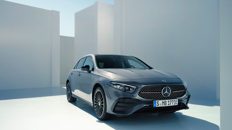 Mercedes A-Class: Ξεκίνησαν οι παραγγελίες του ανανεωμένου compact με σήμα το «αστέρι»