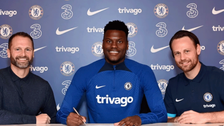 Τσέλσι: Ανακοίνωσε τον Μπαντιασίλ για 7,5 χρόνια!