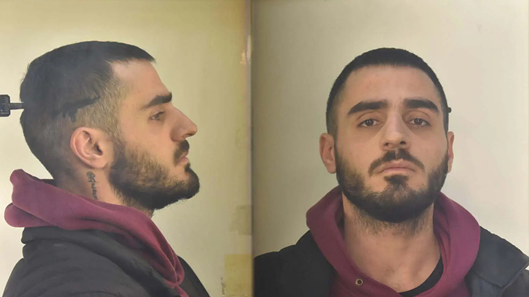 Θεσσαλονίκη: Στη δημοσιότητα τα στοιχεία του ράπερ που διέπραξε οχτώ ληστείες μέσα σε δύο ώρες Θεσσαλονίκη: Στη δημοσιότητα τα στοιχεία του ράπερ που διέπραξε οχτώ ληστείες μέσα σε δύο ώρες