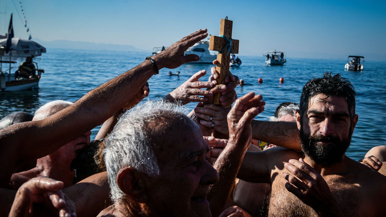 Με λαμπρότητα εορτάστηκαν τα Θεοφάνια σε όλη τη χώρα