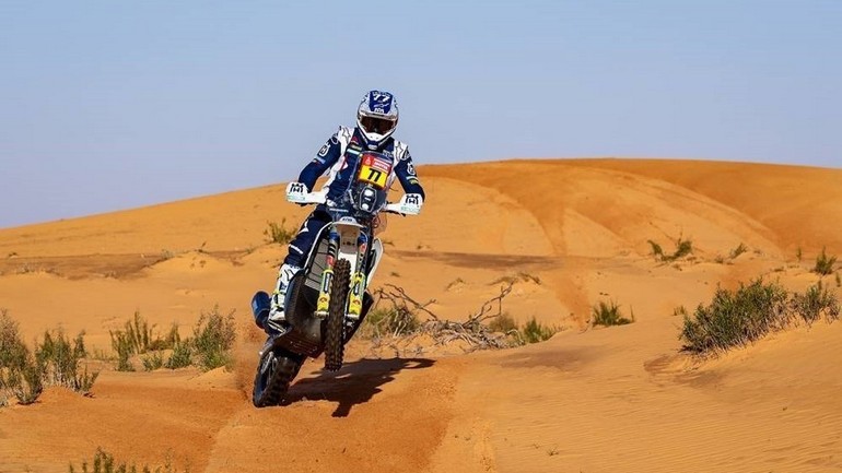 1-2 για την Husqvarna με τον Benavides στην κορυφή στην έκτη ειδική του Dakar