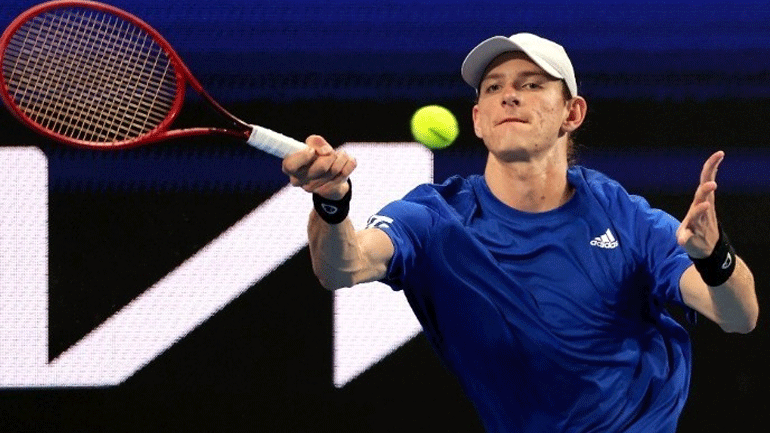 Τένις: Ηττήθηκε ο Σακελλαρίδης, μία νίκη μακριά από τον τελικό του United Cup η Ιταλία!