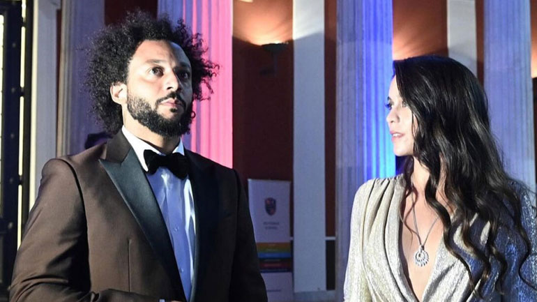 Clarice Alves: Στην Ακρόπολη με τους γιους της η σύζυγος του Μαρσέλο