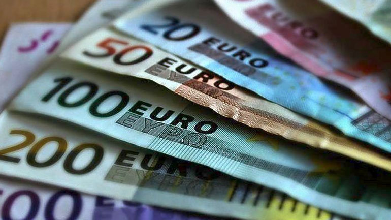 Σέρρες: «Μαϊμού» υπάλληλοι της ΔΕΗ εξαπάτησαν ηλικιωμένες και πήραν 150.000 ευρώ Σέρρες: «Μαϊμού» υπάλληλοι της ΔΕΗ εξαπάτησαν ηλικιωμένες και πήραν 150.000 ευρώ