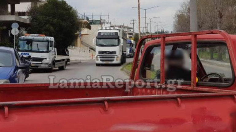 Τροχαίο με κλεμμένο αγροτικό στο κέντρο της Λαμίας