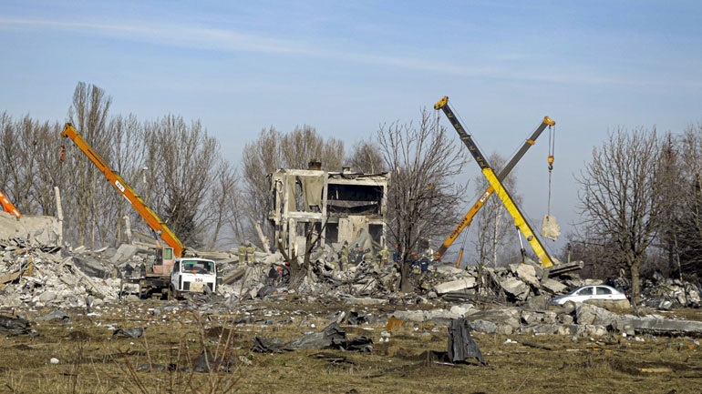 Στη Σαμάρα κηδεύονται οι 9 Ρώσοι στρατιώτες που σκοτώθηκαν στη Μακίιφκα
