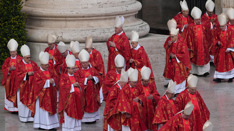Εμφύλιος πόλεμος στο Βατικανό