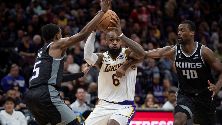 ΝΒΑ: Προέλαση Λέικερς, «τριπλός» Ντόντσιτς