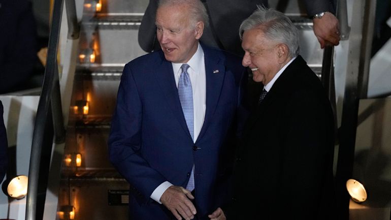Μετανάστευση, ναρκωτικά και εμπόριο στο επίκεντρο των συζητήσεων του Αμερικανού προέδρου Μπάιντεν στο Μεξικό