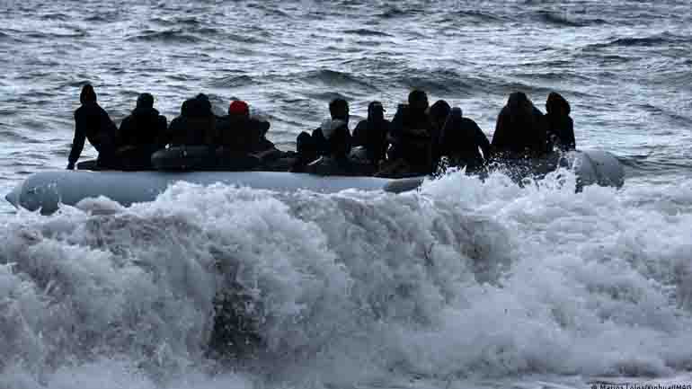 DW: Στο δικαστήριο γιατί… έσωσαν μετανάστες