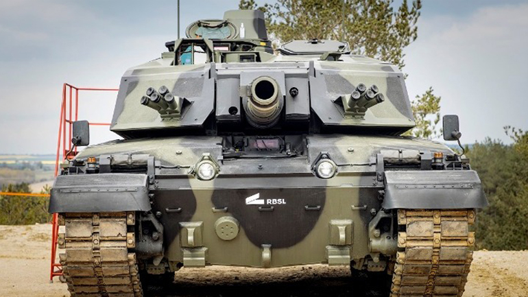 Η Βρετανία δεν έχει λάβει τελική απόφαση για την αποστολή τεθωρακισμένων στην Ουκρανία