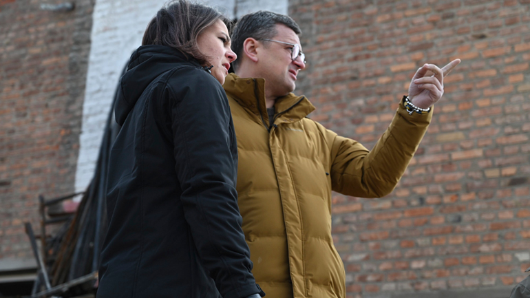 Αιφνιδιαστική επίσκεψη της Γερμανίδας ΥΠΕΞ Αναλένα Μπέρμποκ στο Χάρκοβο