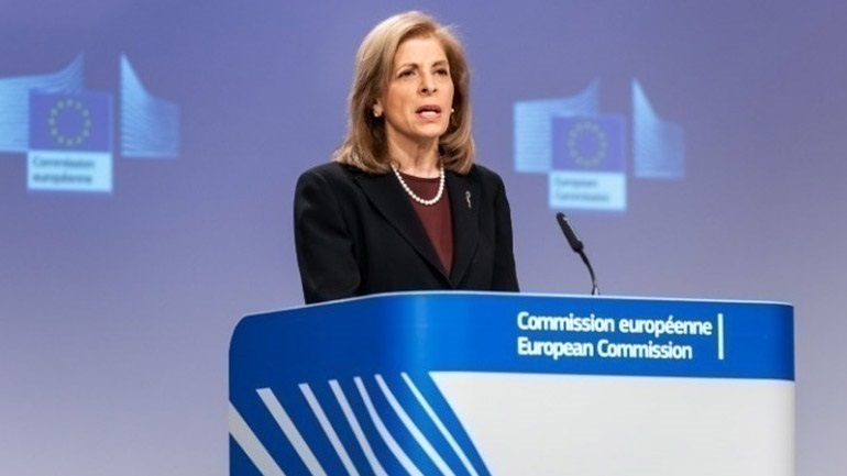 Πακέτο μέτρων για την αντιμέτωπιση της έλλειψης φαρμάκων προανήγγειλε η επίτροπος Υγείας