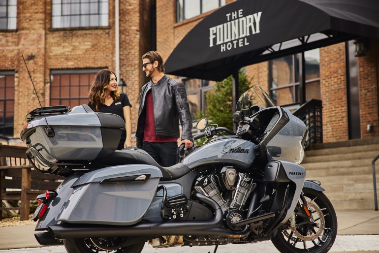 Indian Pursuit Dark Horse