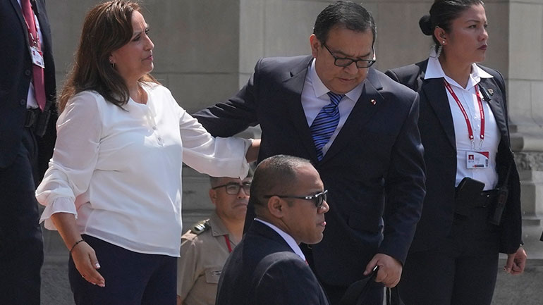 Περού: Προκαταρκτική έρευνα για γενοκτονία σε βάρος της προέδρου