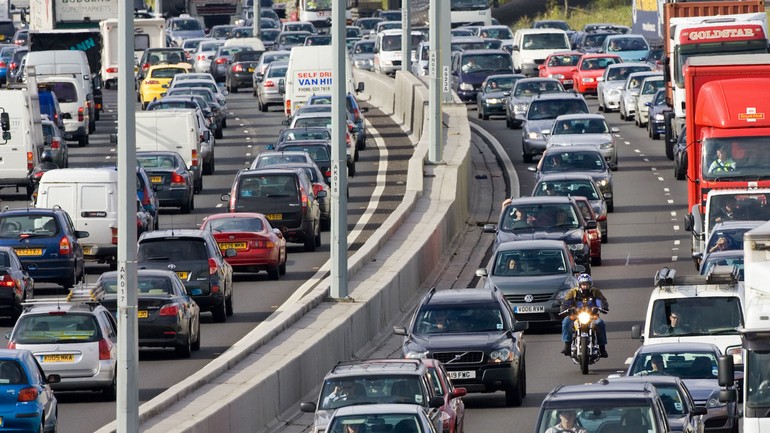 Δείτε ποιο λάθος κάνουμε όλοι και δημιουργείται μποτιλιάρισμα χωρίς λόγο