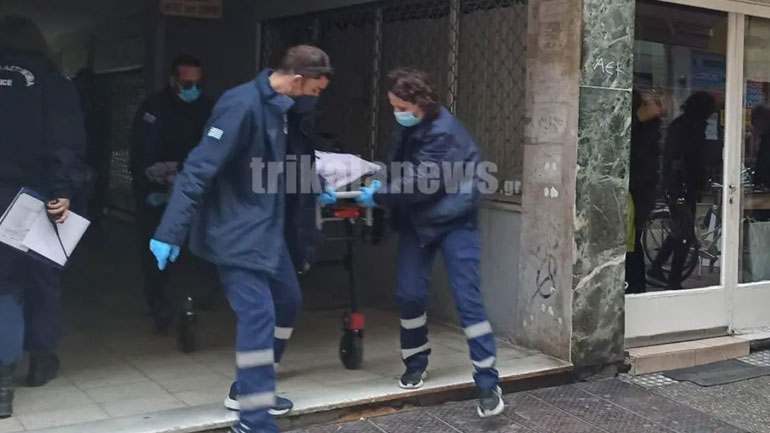 Βουτιά θανάτου για 58χρονη στο κέντρο των Τρικάλων