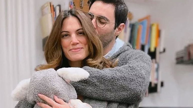 Μαίρη Συνατσάκη: Μας δείχνει το σώμα της λίγο μετά τη γέννηση της κόρης της