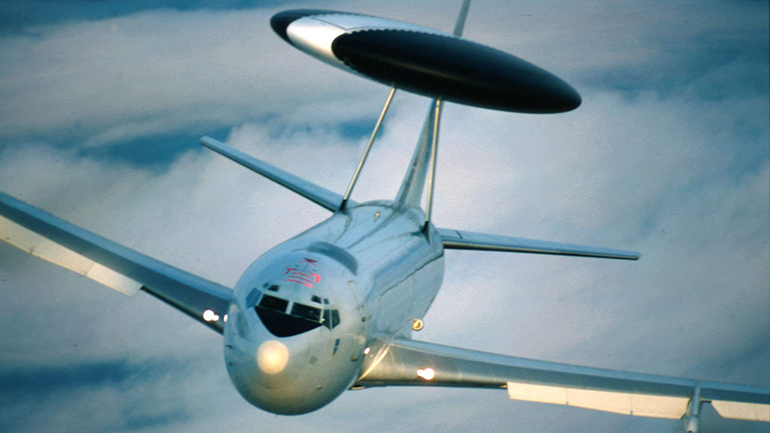 Το ΝΑΤΟ στέλνει αεροπλάνα AWACS στη Ρουμανία για να παρακολουθούν ρωσικά αεροπλάνα