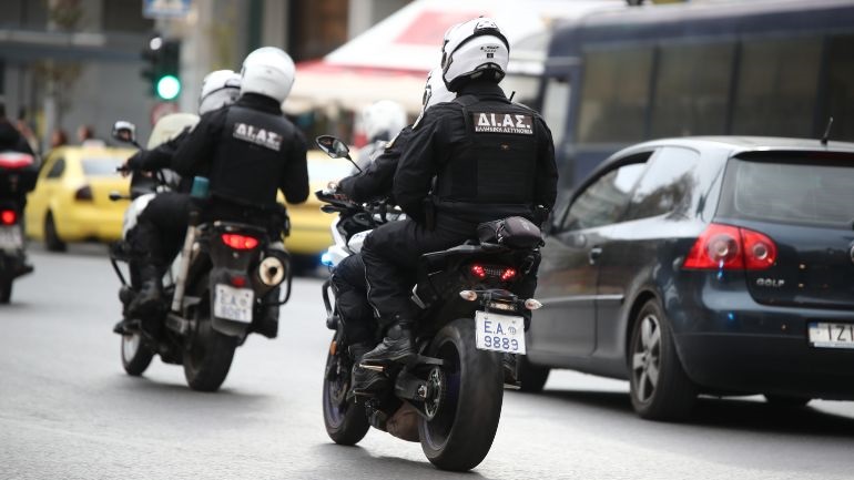 Λήστεψαν ανήλικους στου Φιλοπάππου – Συνελήφθη ο ένας δράστης