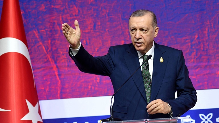 Επαναλαμβάνεται ο Ερντογάν: «Η Ελλάδα παρενοχλεί καθημερινά τα σύνορά μας, θα έρθουμε μια νύχτα ξαφνικά»