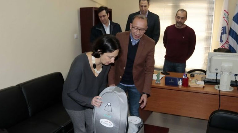 Energean: Δωρεά συσκευής αυτόματων θωρακικών συμπιέσεων στο ΕΚΑΒ Καβάλας