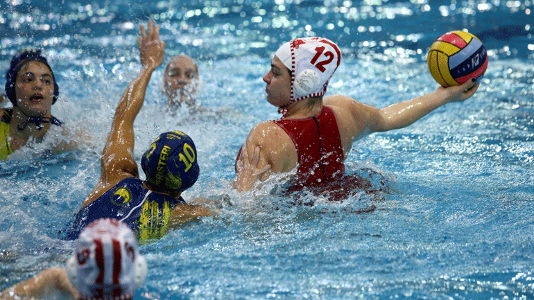 Πόλο γυναικών: Συνεχίζει αήττητος ο Ολυμπιακός, 17-5 το Περιστέρι