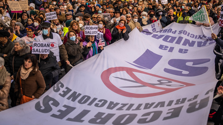 Διαδήλωση χιλιάδων υγειονομικών στη Μαδρίτη κατά της καταστροφής του δημόσιου συστήματος υγείας