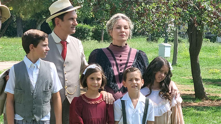 «Το βραχιόλι της φωτιάς»: Φωτογραφίες από τα γυρίσματα – Όσα πρέπει να ξέρετε για τη σειρά λίγο πριν από την πρεμιέρα