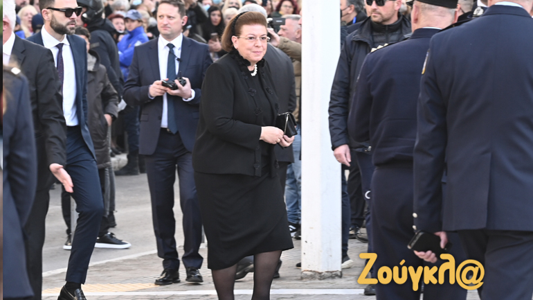 Κηδεία τέως βασιλιά: Στην Μητρόπολη Πικραμμένος και Μενδώνη – Αποδοκιμάστηκαν από το πλήθος