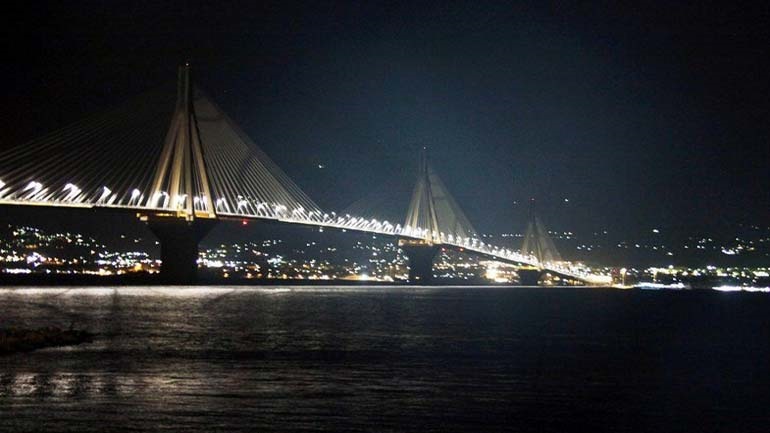 Κλειστή λόγω των ανέμων η πορθμειακή γραμμή Ρίου – Αντιρρίου