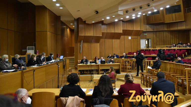 Δίκη Χρυσής Αυγής: Αυτόπτη μάρτυρα από τον κατάλογο κάλεσε στο βήμα η Πρόεδρος