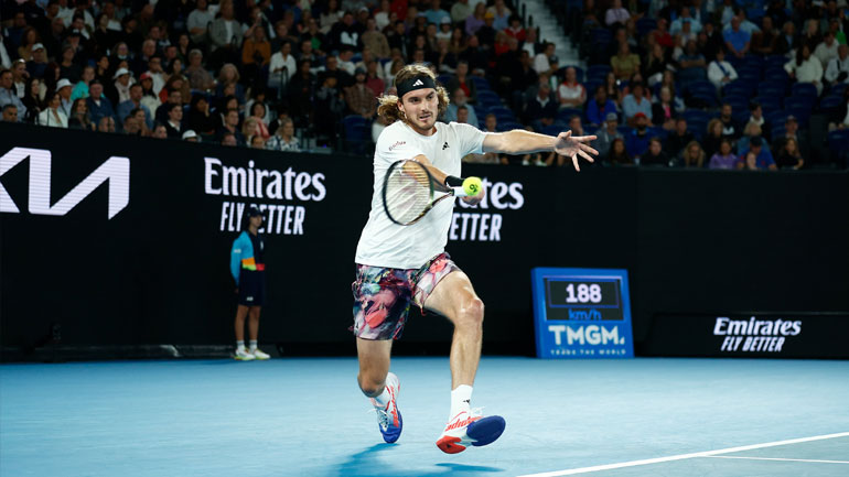 Με περίπατο στους «32» του Australian Open ο Τσιτσιπάς, 3-0 τον Χιτζικάτα