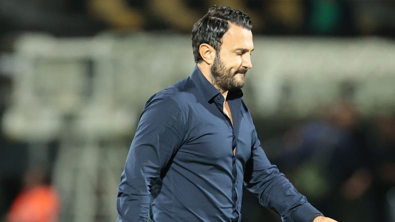 Άρης: Έντονα παράπονα του Καρυπίδη στον Μάρτινς- Παραδέχτηκε ότι έκανε λάθος ο Πορτογάλος ρέφερι