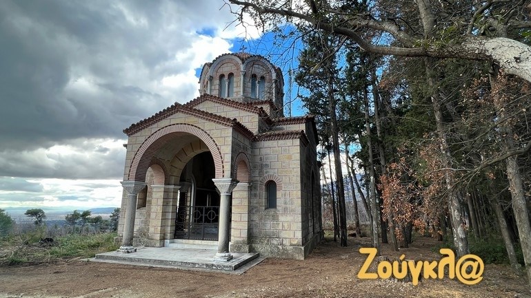 Στο Τατόι για την επιμνημόσυνη δέηση, η οικογένεια του τέως βασιλιά Κωνσταντίνου