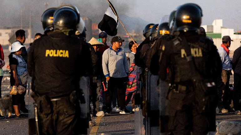 Πολιτική κρίση στο Περού: Επεισόδια στη Λίμα – Ακόμα δυο θάνατοι διαδηλωτών