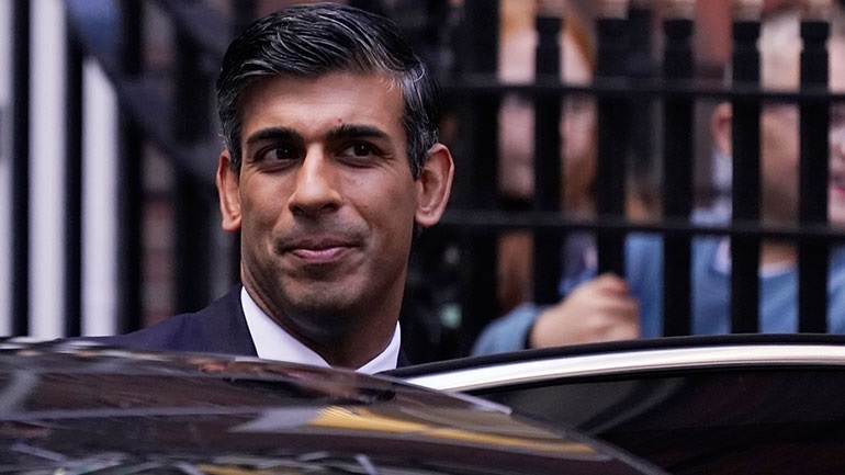 Μ. Βρετανία: Πρόστιμο στον Σούνακ επειδή δεν φορούσε ζώνη ασφαλείας