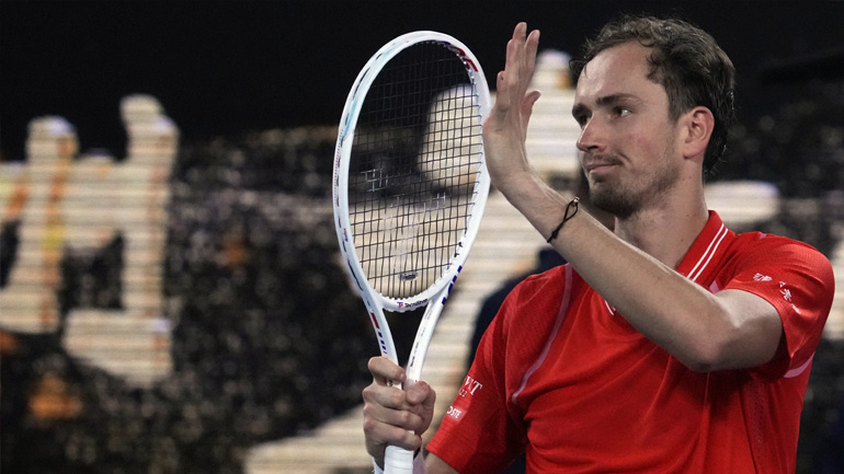 Australian Open: Eκτός συνέχειας και ο Μεντβέντεφ, ηττήθηκε 3-0 από την Κόρντα!