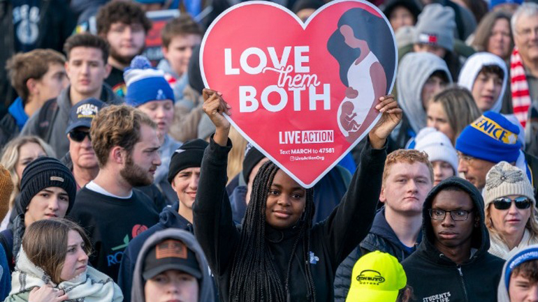 ΗΠΑ: Πορεία στην Ουάσινγκτον από τους πολέμιους του δικαιώματος στην άμβλωση