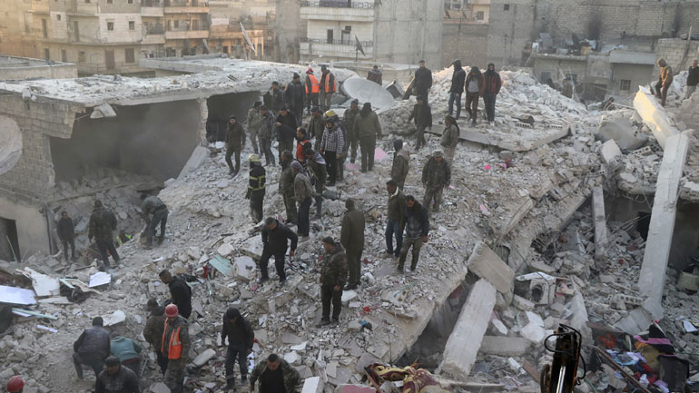 Συρία: 16 νεκροί, ανάμεσά τους παιδιά, από την κατάρρευση κτηρίου στο Χαλέπι