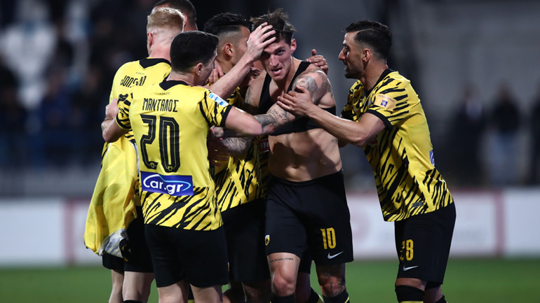 Μεγάλη ανατροπή και νίκη στις καθυστερήσεις για την ΑΕΚ, 2-1 τον Ιωνικό στη Νίκαια!