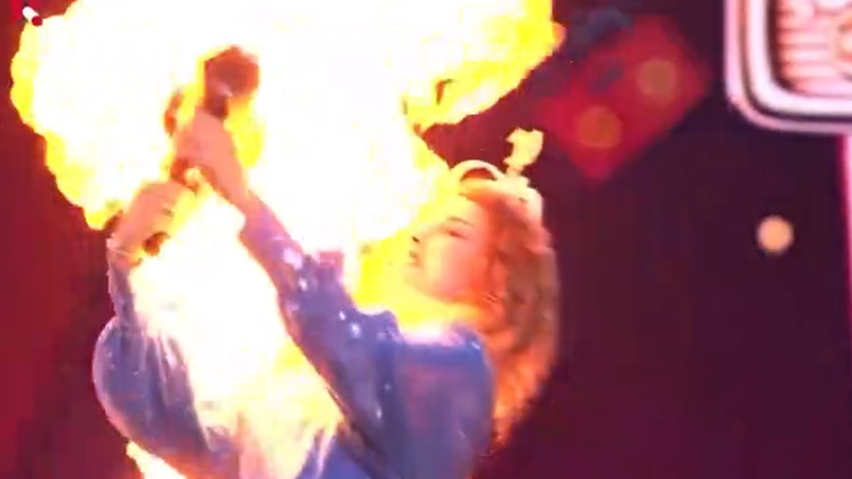 Χρησιμοποιώντας ένα φλογοβόλο με λάθος τρόπο